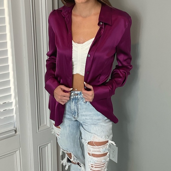 Dolce & Gabbana Tops - Dolce and Gabbana silk button up blouse. Gorgeous classic piece.